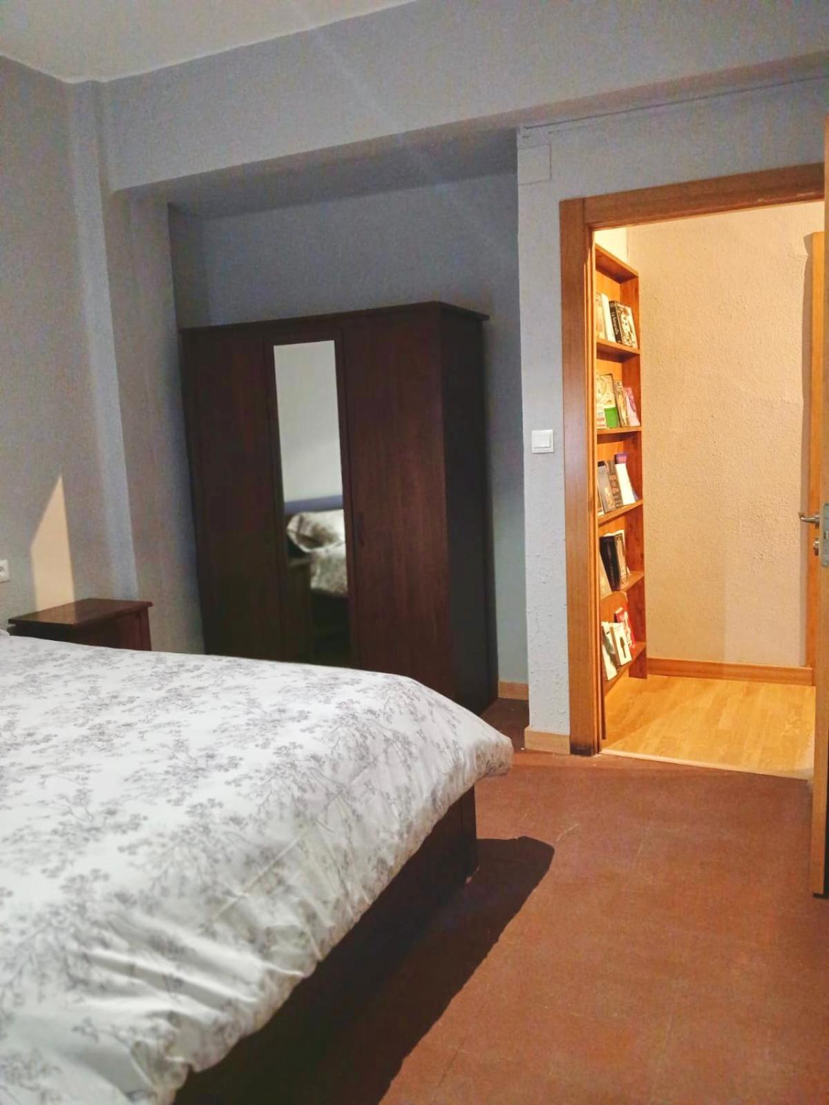 Segundo Antolin Yellow Door Ponferrada Exterior photo